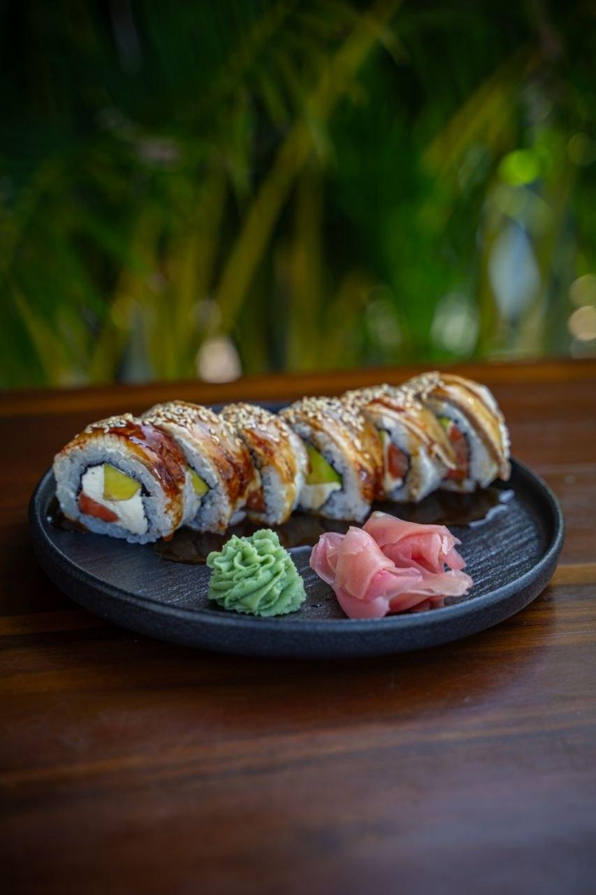 Dragon Roll (6 pcs)