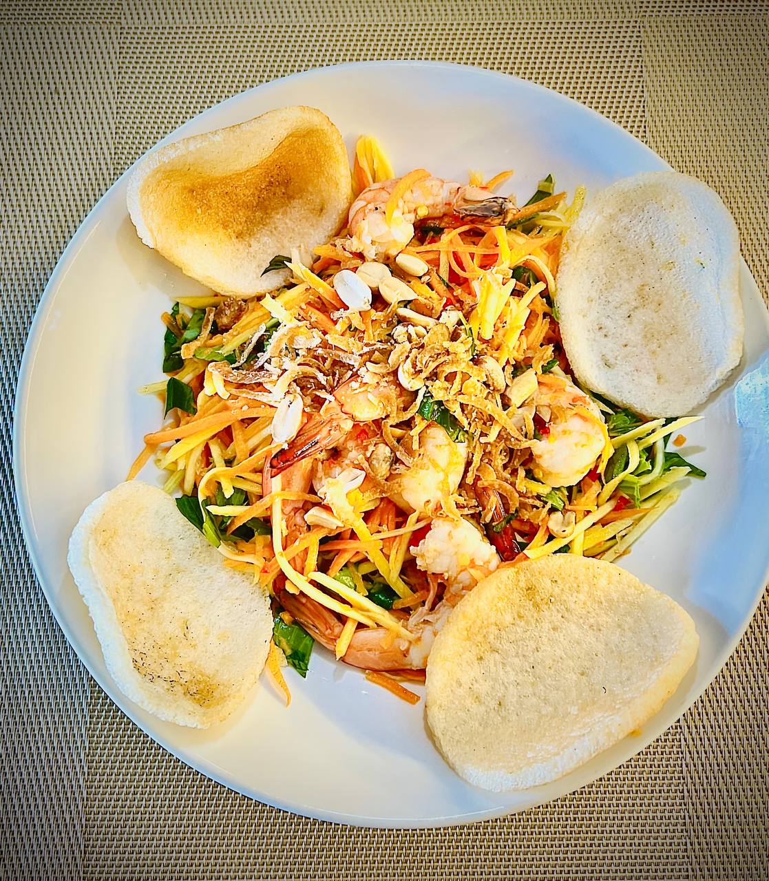 Green Mango Salad with Seafood